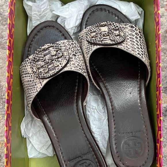 Tory Burch - Picture 1 of 3